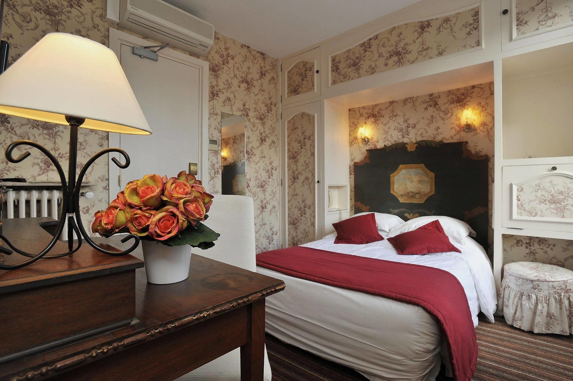 Hotel Courseine 3*